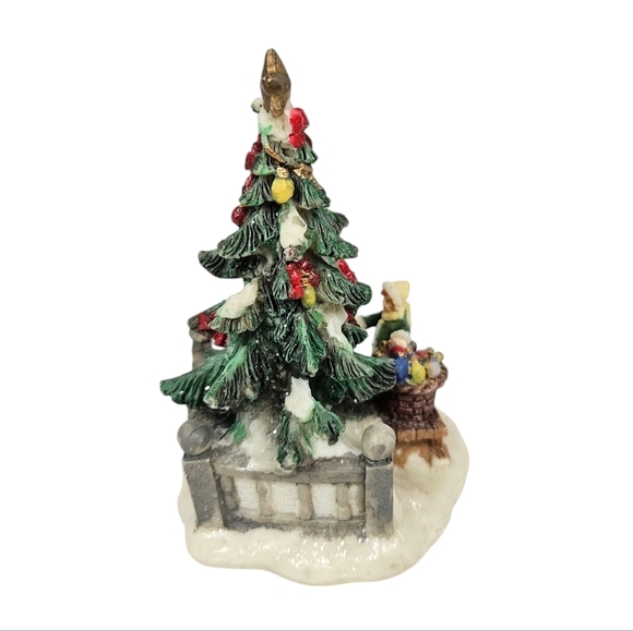 Vintage Cobblestone Corners 2002 Children Decorating Tree Christmas Village H79 - Picture 5 of 7